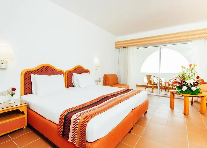 Private One Bedroom Domina Coral Bay