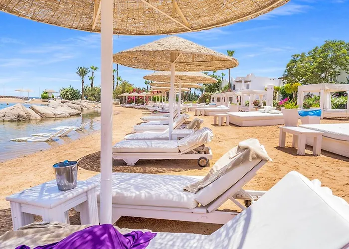 Private One Bedroom Domina Coral Bay